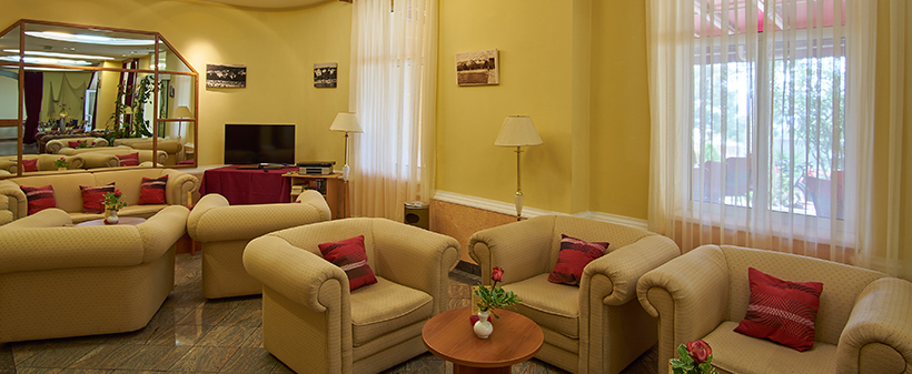 Hotel Vila Ružica 3*, Crikvenica: oddih s polpenzionom - Kuponko.si