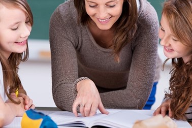 HUDA CENA na poletno otroško varstvo z učenjem tujih je