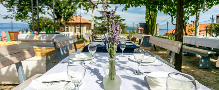 Pansion Tramontana: kosilo, vstopnica za Center Beli - Kuponko.si