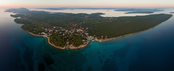  Villa Stari dvor 3* Ugljan: oddih v hotelu z bazenom - Kuponko.si