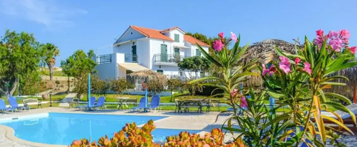 Hotel Xi Village***, na otoku Kefalonija v Grčiji - Kuponko.si