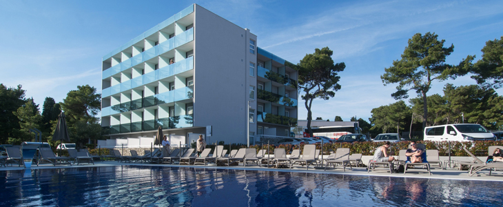 Villas Arausana & Antonina 4*, morski oddih - Kuponko.si