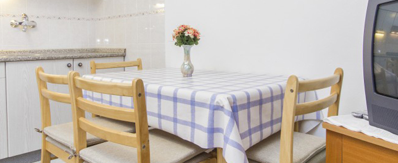 Apartmaji Skelin, Rogoznica: 1x nočitev - Kuponko.si