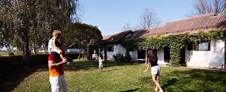 Terme Ptuj, Bungalovi 3*: polpenzion, kopanje, savna - Kuponko.si