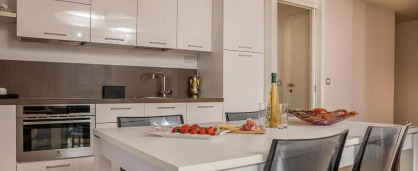 Kristal Paris Resort, počitnice v Novalji na Pagu - Kuponko.si