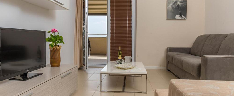 Kristal Paris Resort, počitnice v Novalji na Pagu - Kuponko.si