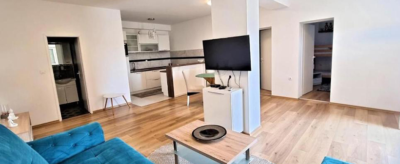 Tiffany & Prince apartmani, počitnice v Novalji na Pagu - Kuponko.si