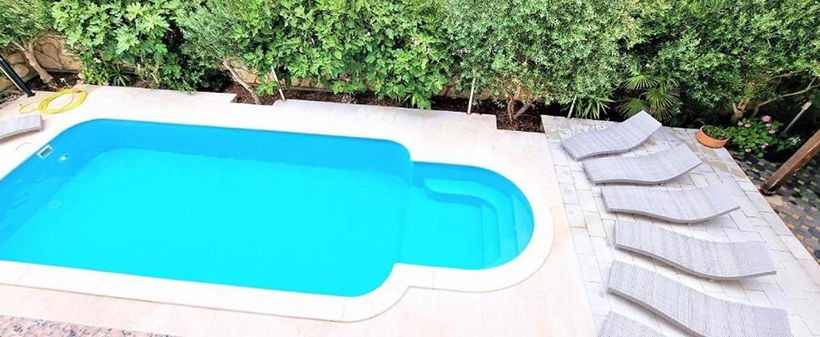 Tiffany & Prince apartmani, počitnice v Novalji na Pagu - Kuponko.si