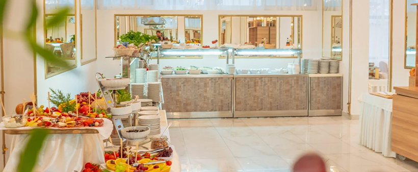 Hotel Horizont 4*, Baška Voda: oddih s polpenzionom - Kuponko.si