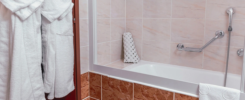 Hotel Horizont 4*, Baška Voda: oddih s polpenzionom - Kuponko.si