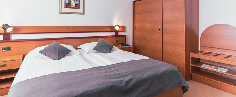 Hotel Horizont 4*, Baška Voda: oddih s polpenzionom - Kuponko.si