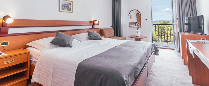 Hotel Horizont 4*, Baška Voda: oddih s polpenzionom - Kuponko.si