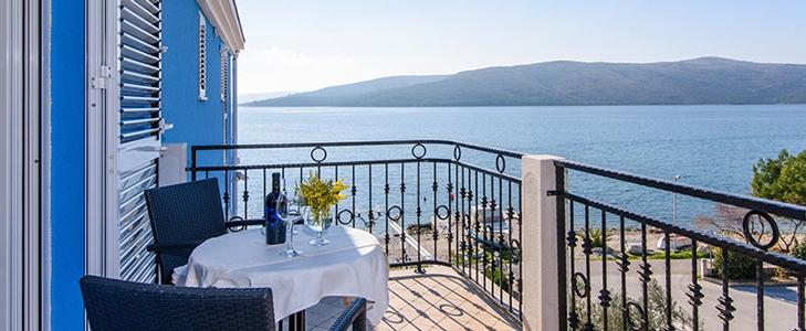 Vila Mediterana 4* Trogir, 2x polpenzion - Kuponko.si