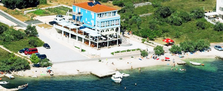 Vila Mediterana 4* Trogir, 2x polpenzion - Kuponko.si