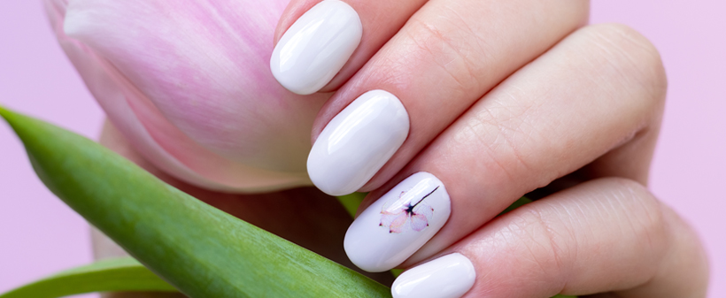 Minimalist beauty salon: permanentno lakiranje - Kuponko.si