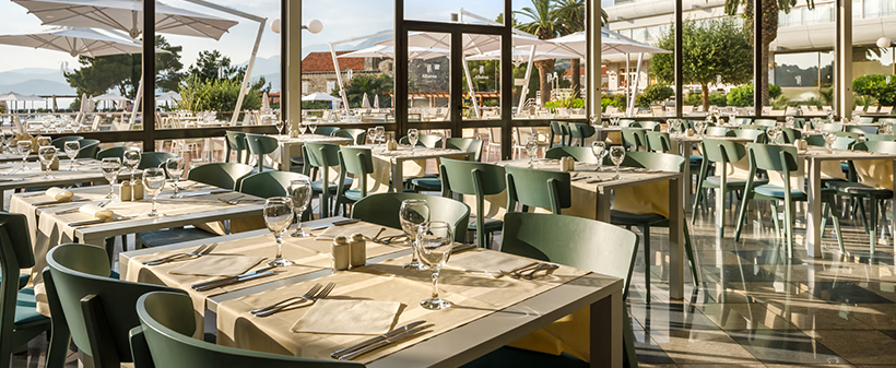 Remisens Hotel Lucija 4*: oddih s polpenzionom - Kuponko.si