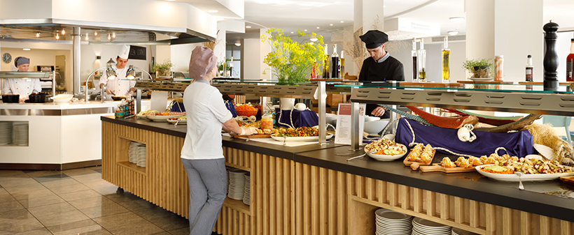 Remisens Hotel Lucija 4*: oddih s polpenzionom - Kuponko.si