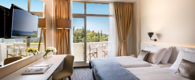 Remisens Hotel Lucija 4*: oddih s polpenzionom - Kuponko.si