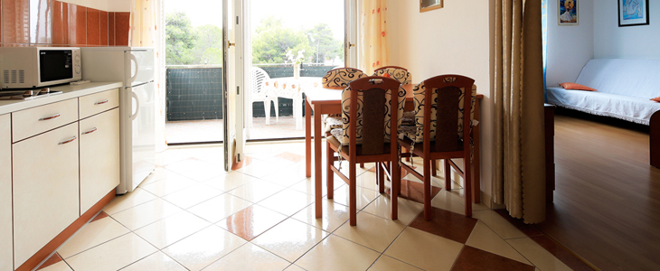 Standard apartmaji, Novalja, Pag, najem - Kuponko.si