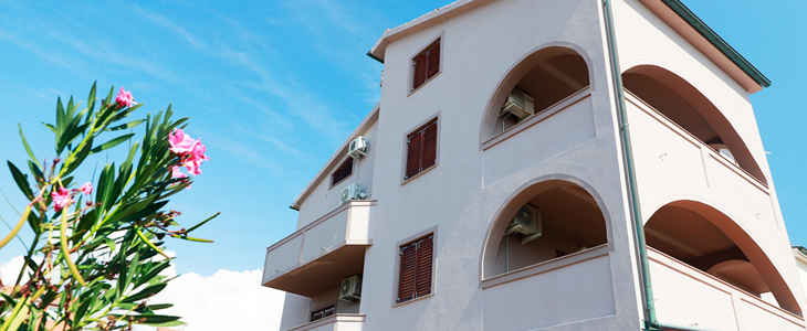 Standard apartmaji, Novalja, Pag, najem - Kuponko.si