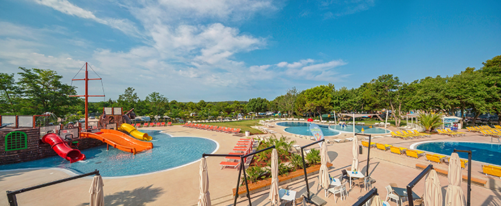 Lanterna Premium Camping Resort 4*: najem mobilne hiške - Kuponko.si