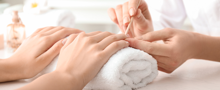 Salon LEPANOGA : nega rok z manikiro - Kuponko.si