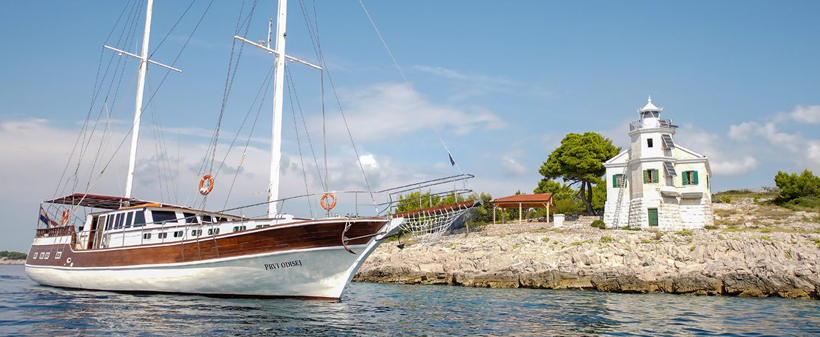 Ladja Gulet Prvi Odisej: križarjenje po Jadranu - Kuponko.si