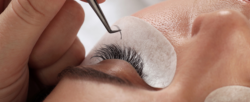 Minimalist beauty salon: podaljševanje trepalnic 1:1 - Kuponko.si