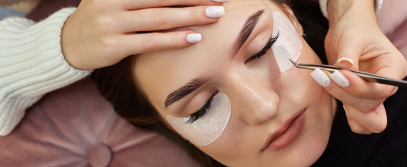 Minimalist beauty salon: podaljševanje trepalnic 1:1 - Kuponko.si