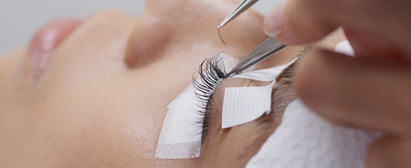 Minimalist beauty salon: podaljševanje trepalnic 1:1 - Kuponko.si