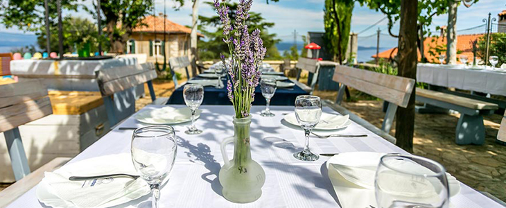 Pansion Tramontana: kosilo, vstopnica za Center Beli - Kuponko.si