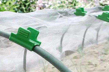 Buckles sponke za pritrjevanje folije, koprene in mreže