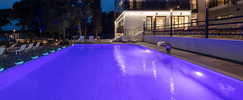 SeeSea hotel, Vodice: oddih s kopanjem - Kuponko.si