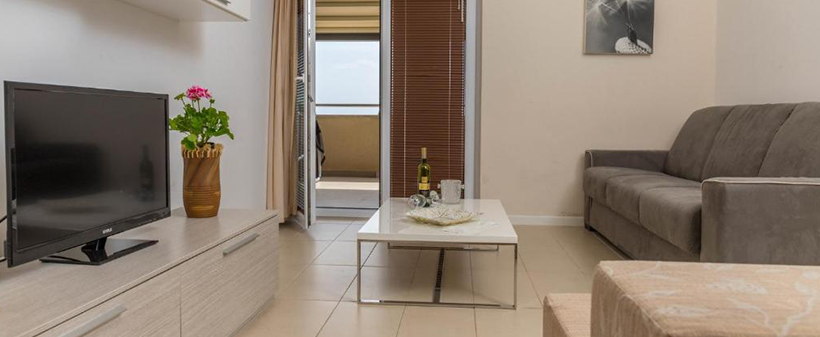 Kristal Paris Resort, počitnice v Novalji na Pagu - Kuponko.si