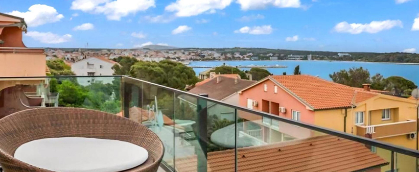 Kristal Paris Resort, počitnice v Novalji na Pagu - Kuponko.si