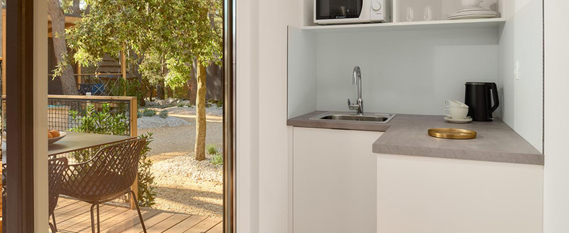 Pine beach resort, Pakoštane: mobilne hiške - Kuponko.si