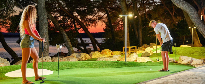 Pine beach resort, Pakoštane: mobilne hiške - Kuponko.si