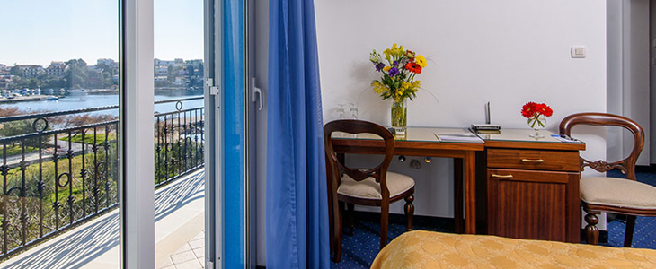 Vila Mediterana 4* Trogir, 2x polpenzion - Kuponko.si