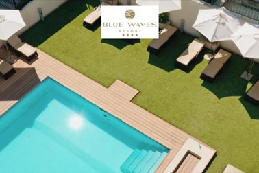 Blue Waves Resort 4*:  morski oddih s polpenzionom