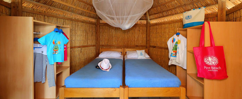 Pine beach resort, Pakoštane: mobilne hiške - Kuponko.si