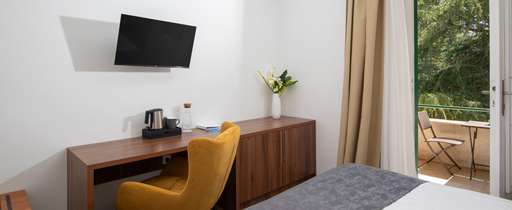 Hotel Neptun, Brioni: oddih s polpenzionom - Kuponko.si