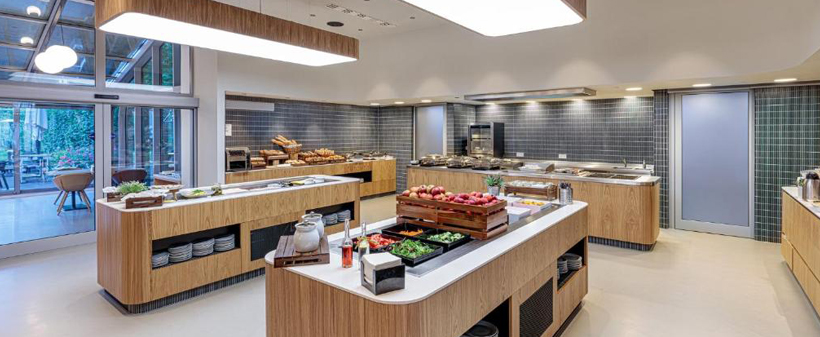 Holiday Inn Prague by IHG: 3x nočitev z zajtrkom - Kuponko.si