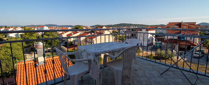 Penzion Bonaca, Vodice; morski oddih - Kuponko.si