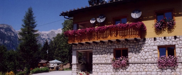 3-urni zakup wellnessa s savno in jacuzzijem - Kuponko.si