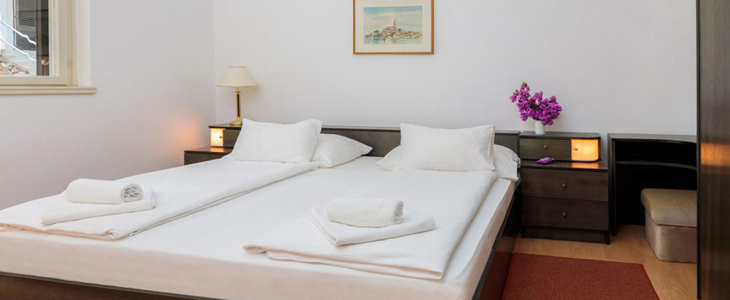 Fontana resort, Jelsa, Hvar: oddih v apartmaju - Kuponko.si