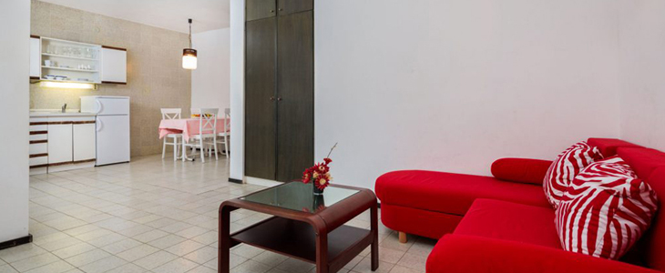 Fontana resort, Jelsa, Hvar: oddih v apartmaju - Kuponko.si