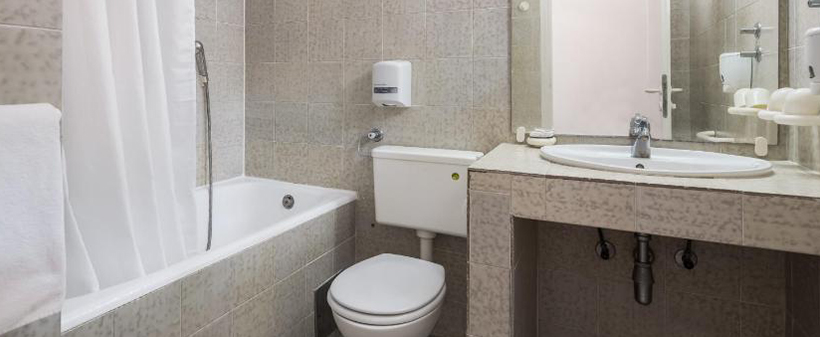 Fontana resort, Jelsa, Hvar: oddih v apartmaju - Kuponko.si