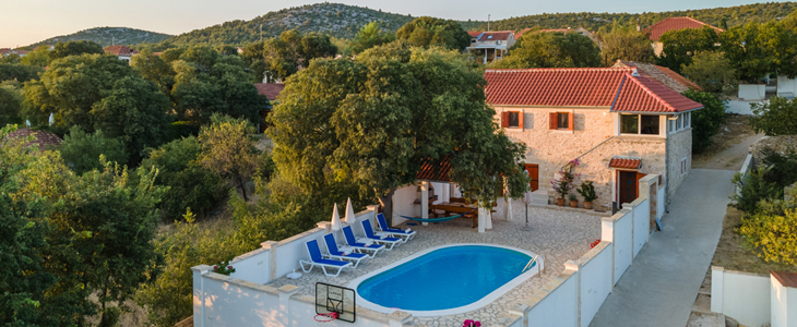 Villa Grandfathers Courtyard v Stankovcih, najem vile - Kuponko.si