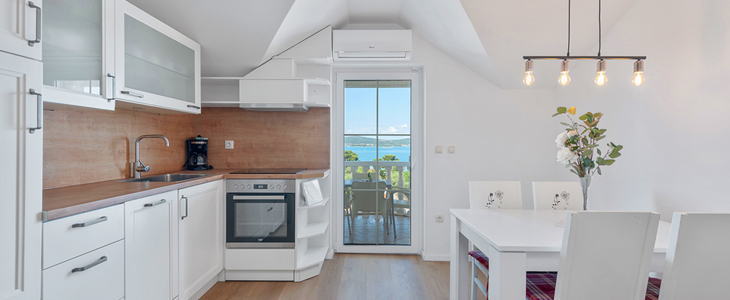 Apartmaji Ineta, Sv. Filip i Jakov, 7x nočitev - Kuponko.si