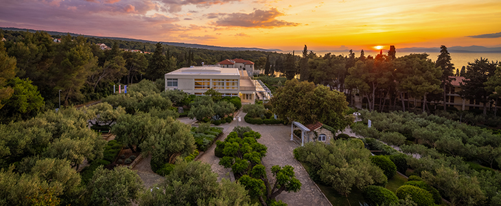 Aminess Vival Casa Velaris***, otok Brač, Hrvaška - Kuponko.si